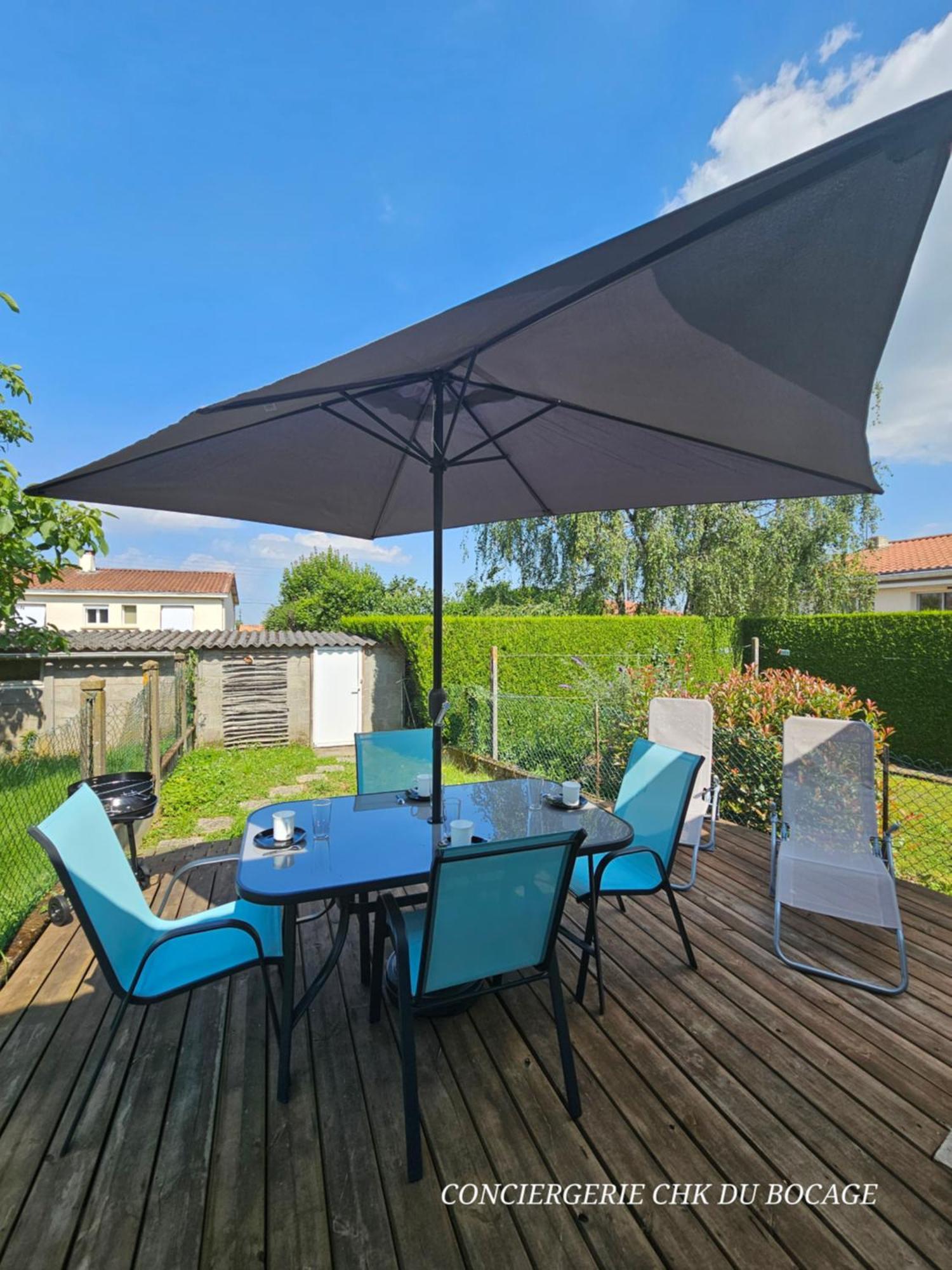 Le Petit Ecureuil Charmant Gite Jardin Terrasse Les Herbiers Extérieur photo