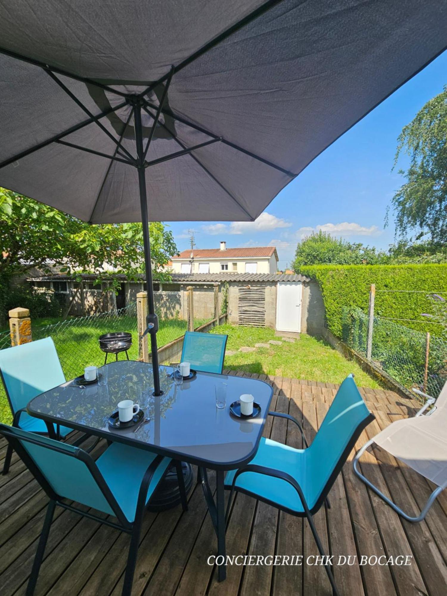 Le Petit Ecureuil Charmant Gite Jardin Terrasse Les Herbiers Extérieur photo